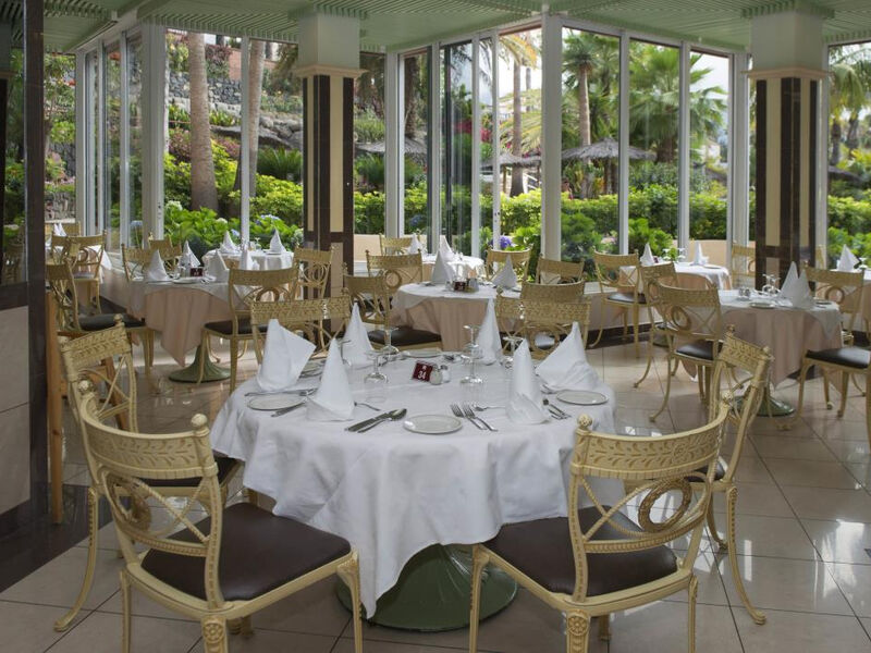 Puerto Palace