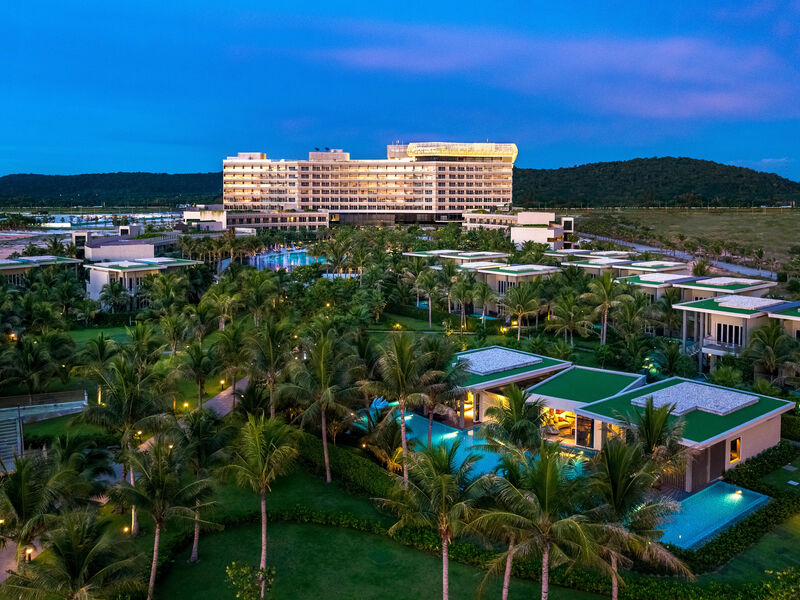 Pullman Phu Quoc Beach Resort