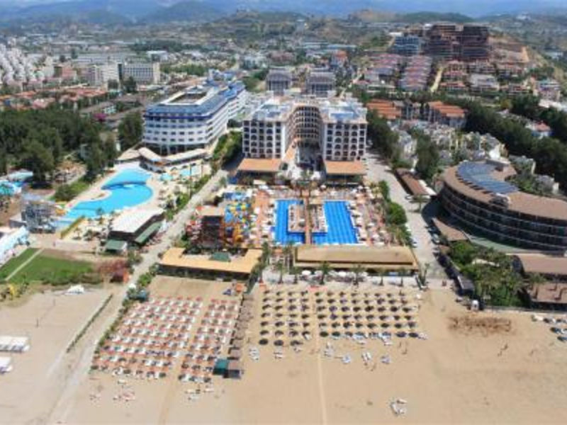 Quattro Beach Spa & Resort