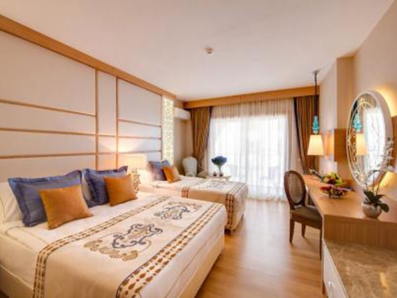 Quattro Beach Spa & Resort