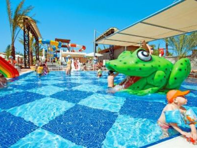 Quattro Beach Spa & Resort