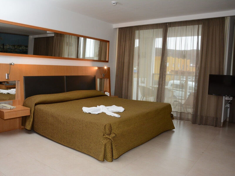 R2 Bahia Playa Design