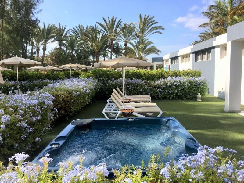 R2 Romantic Fantasia Suites