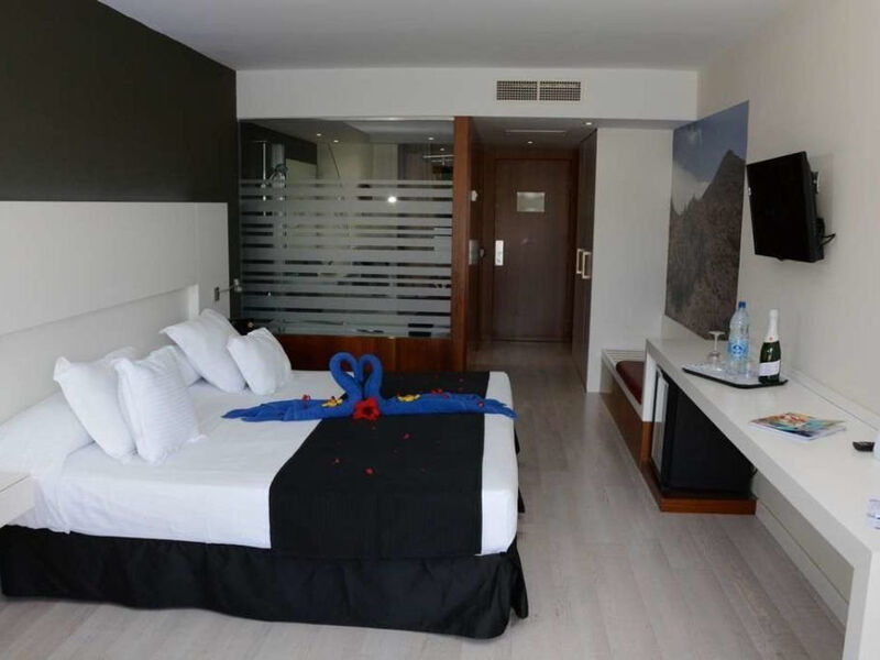 R2 Romantic Fantasia Suites