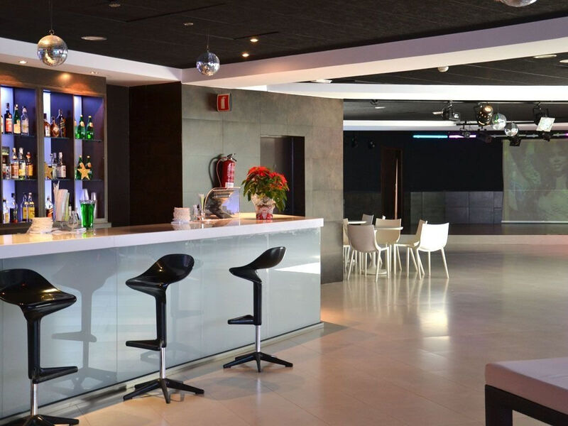 R2 Romantic Fantasia Suites