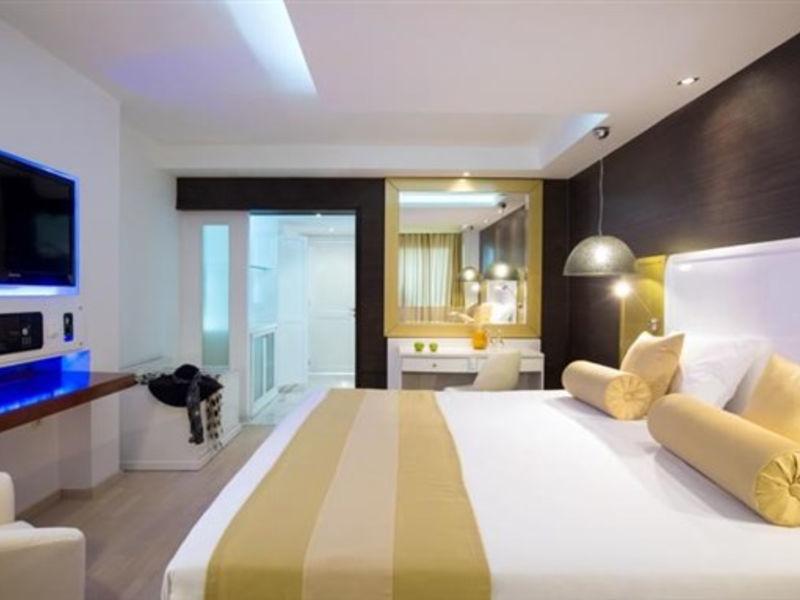 Radisson Blu Beach Ex (Minos Imperial)