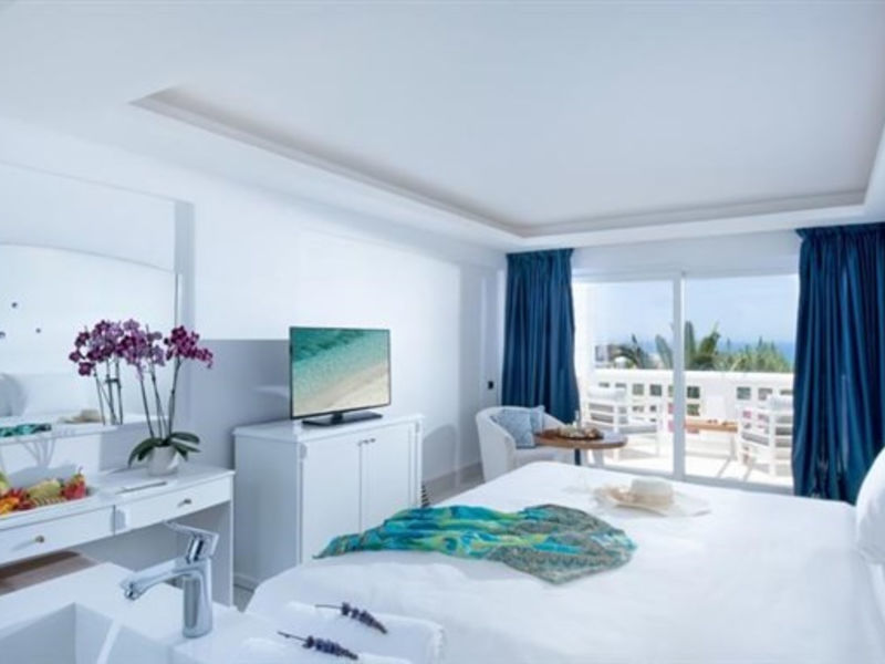 Radisson Blu Beach Ex (Minos Imperial)