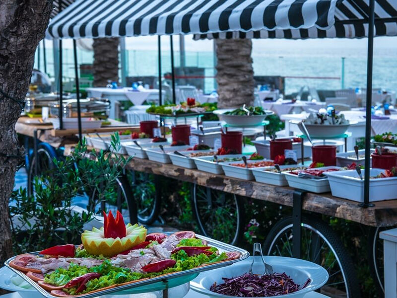 Radisson Blu Beach Resort