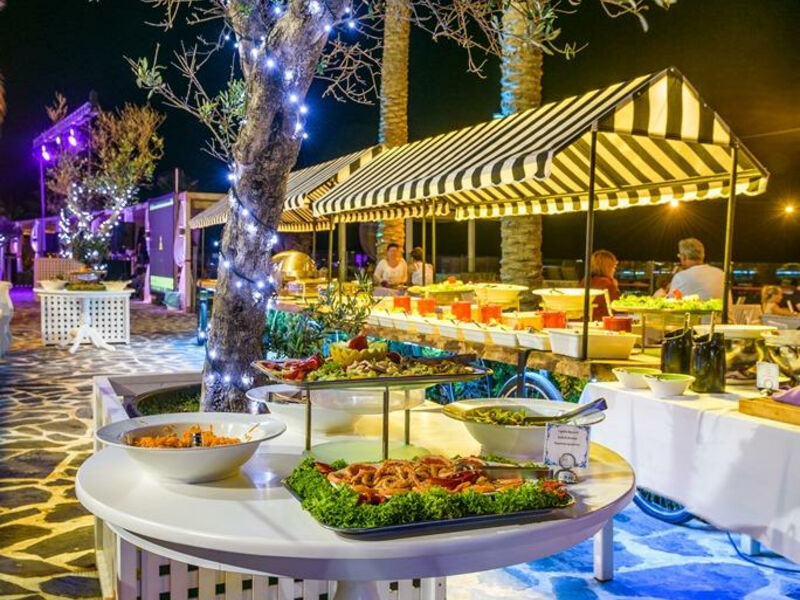 Radisson Blu Beach Resort