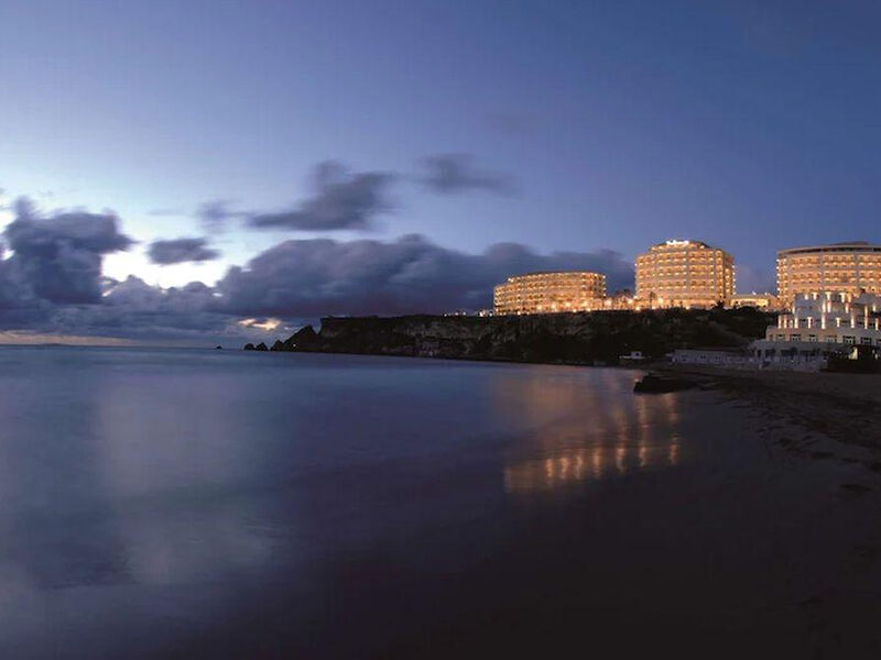 Radisson Blu Golden Sands