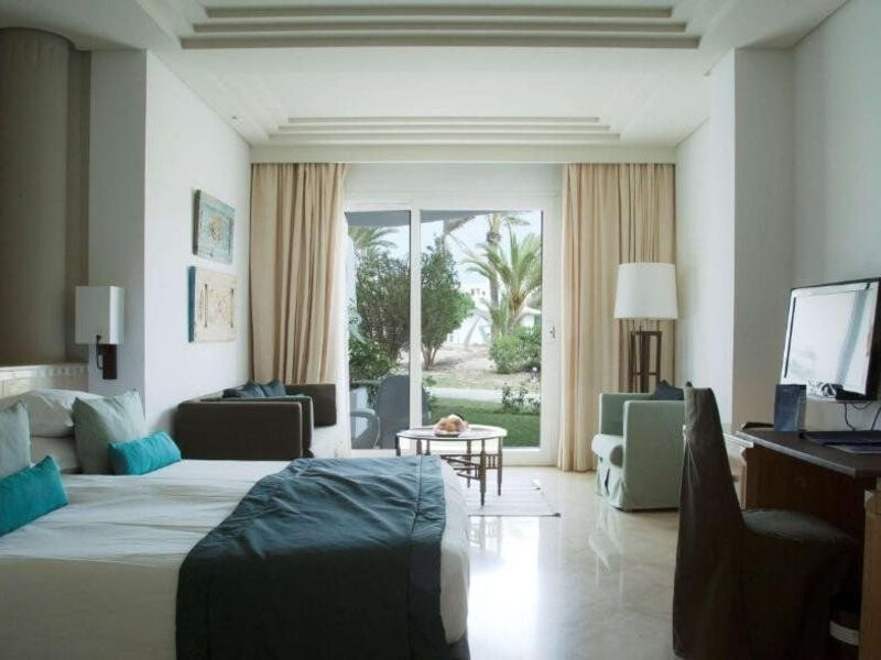 Radisson Blu Palace Resort & Thalasso