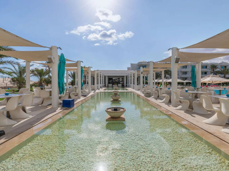 Radisson Blu Palace Resort & Thalasso