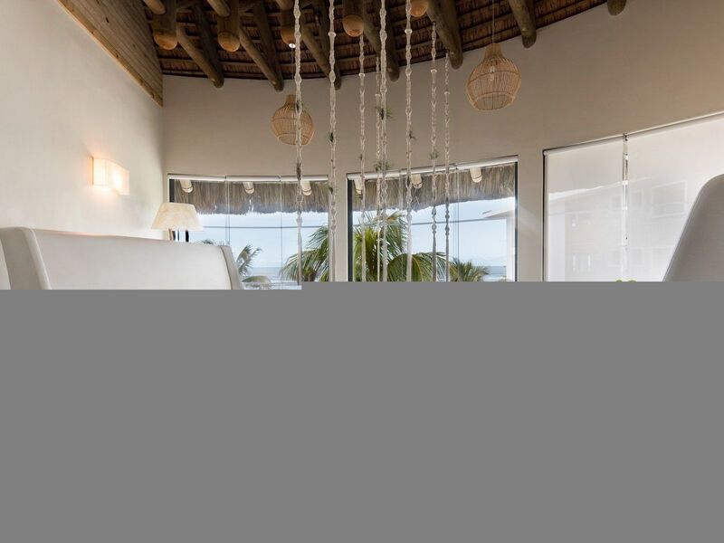 Radisson Blu Poste Lafayette Resort & Spa