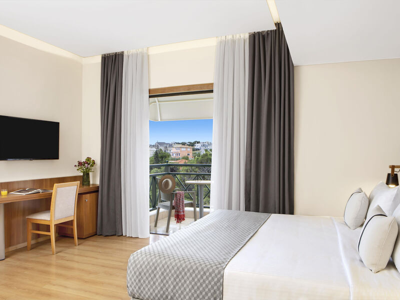 Ramada Attica Riviera