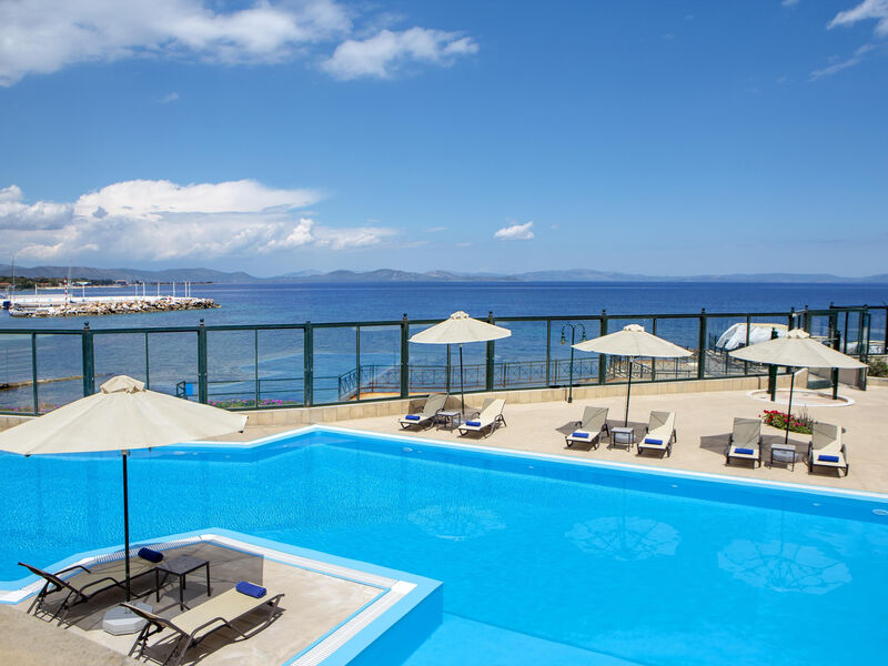 Ramada Attica Riviera
