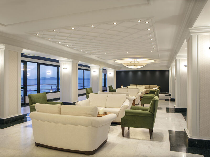 Ramada Attica Riviera