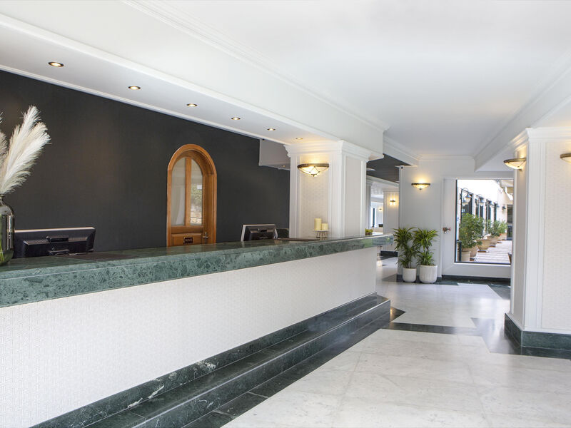 Ramada Attica Riviera