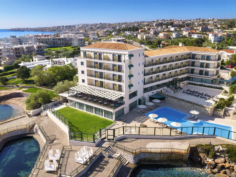 Ramada Attica Riviera