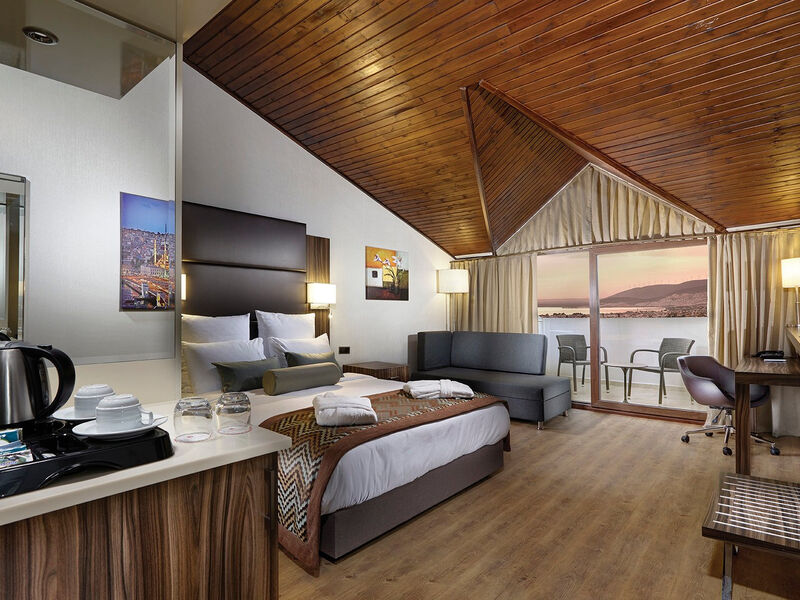 Ramada By Wyndham