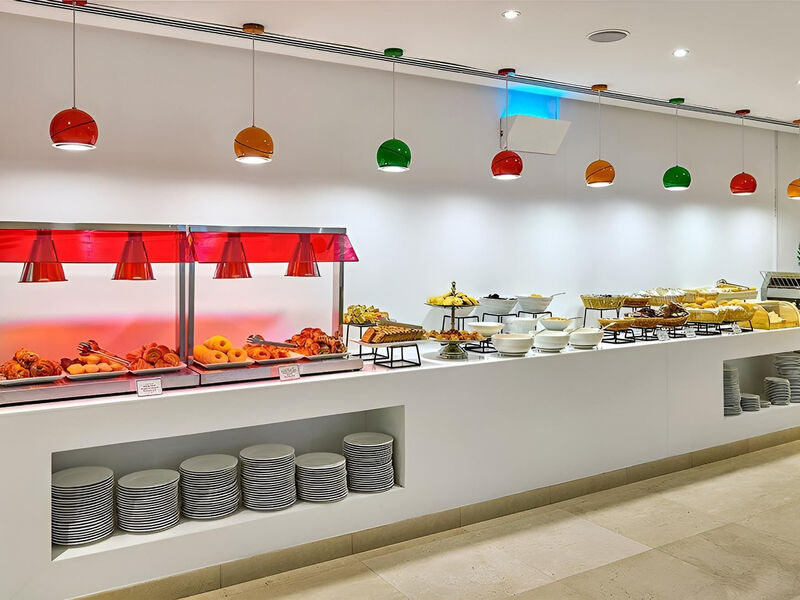 Ramada Hotel & Suites By Wyndham JBR