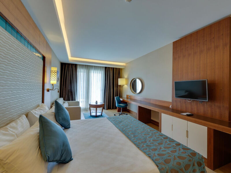 Ramada Hotel & Suites by Wyndham Kusadasi