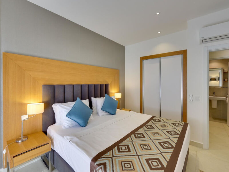 Ramada Hotel & Suites by Wyndham Kusadasi