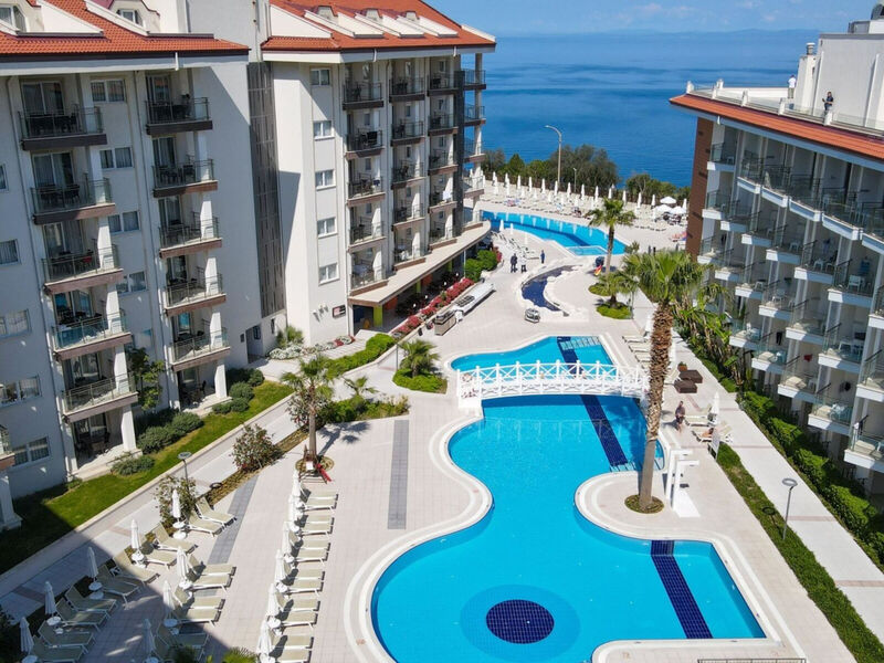 Ramada Hotel & Suites by Wyndham Kusadasi