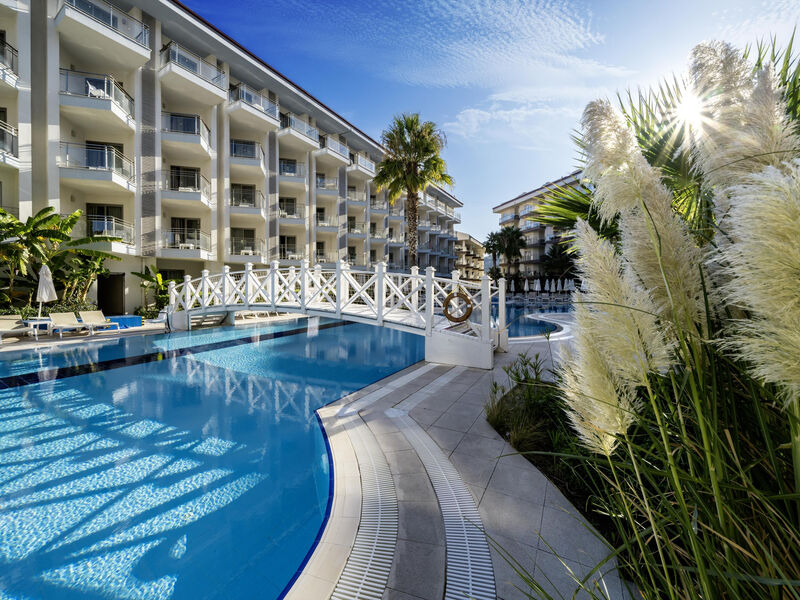 Ramada Hotel & Suites Kusadasi