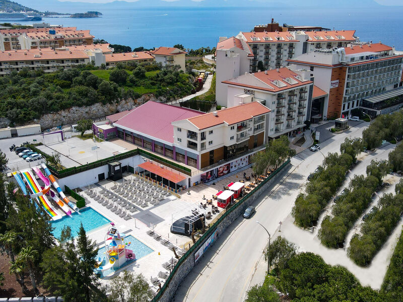 Ramada Hotel & Suites Kusadasi