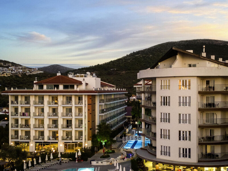 Ramada Hotel & Suites Kusadasi
