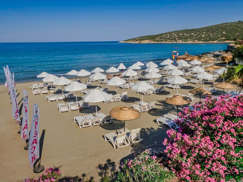 Ramada Hotel & Suites Kusadasi