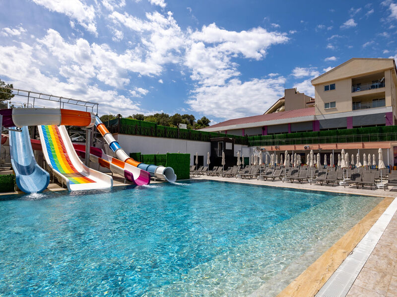 Ramada Hotel & Suites Kusadasi