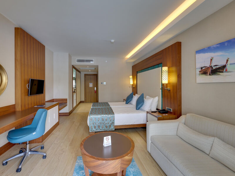 Ramada Hotel & Suites Kusadasi