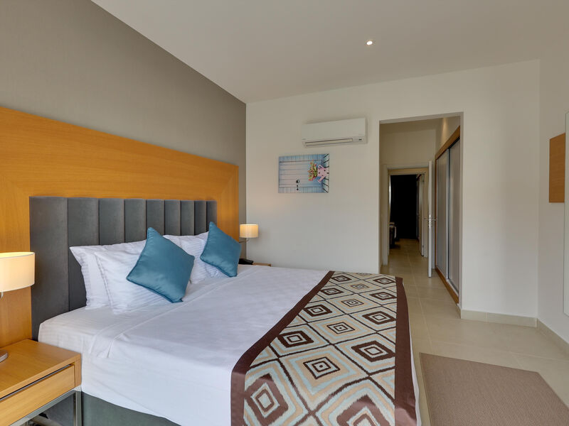 Ramada Hotel & Suites Kusadasi
