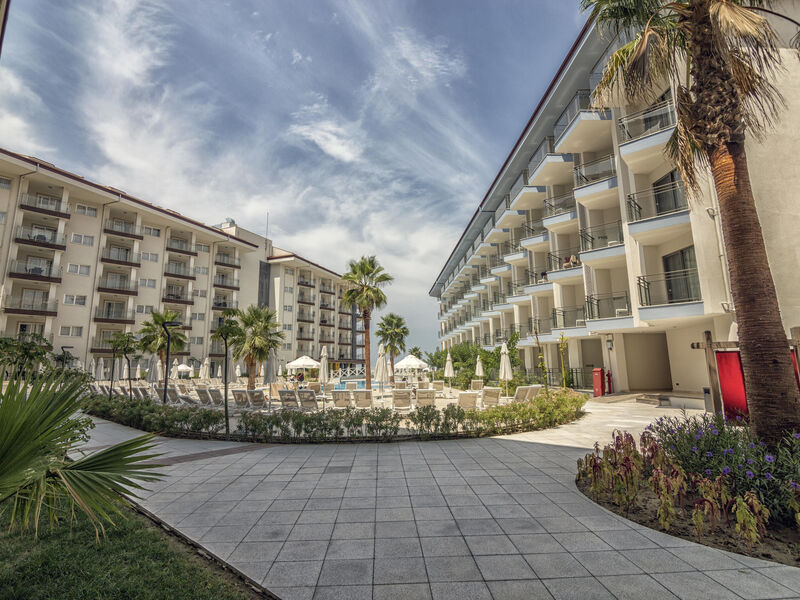 Ramada Hotel & Suites Kusadasi