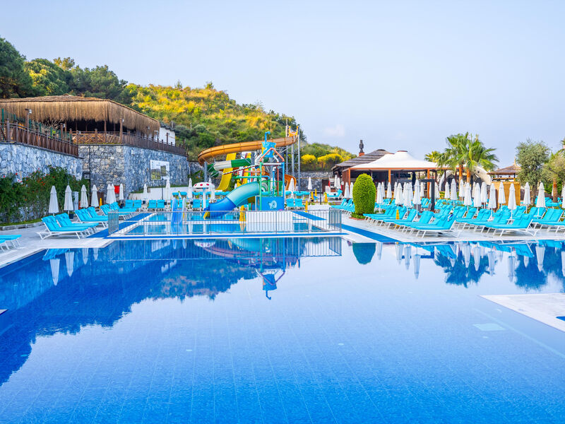 Ramada Resort By Kusadasi & Golf