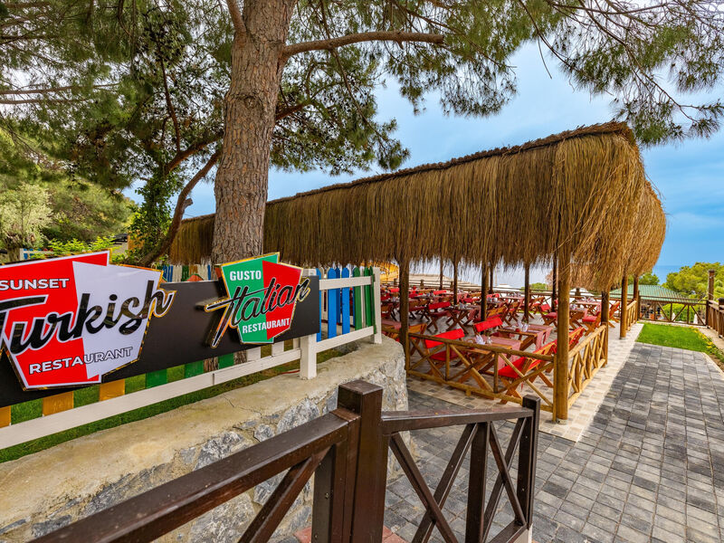 Ramada Resort By Kusadasi & Golf