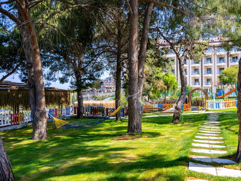 Ramada Resort By Kusadasi & Golf