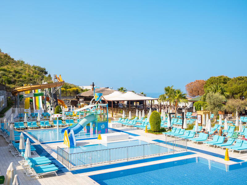 Ramada Resort Kusadasi & Golf