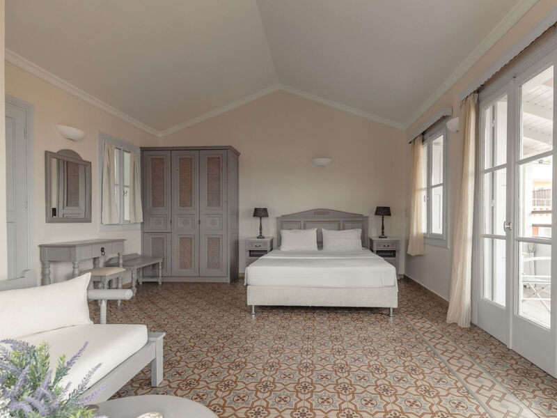 Red Tower Hotel And Suites