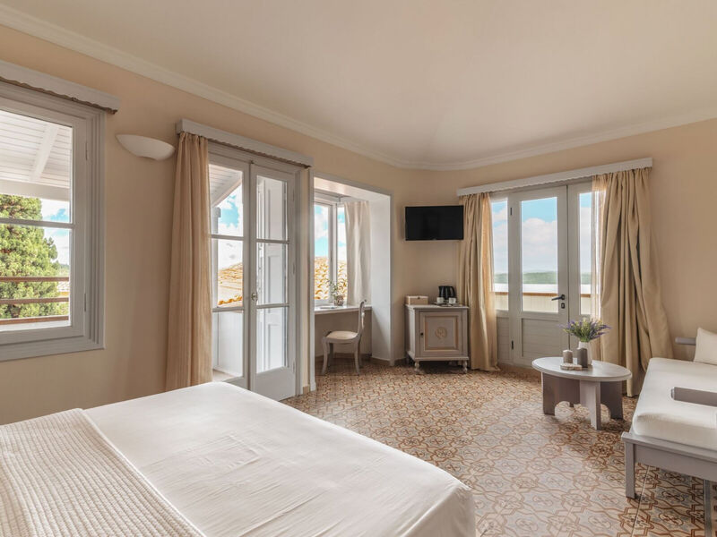 Red Tower Hotel And Suites