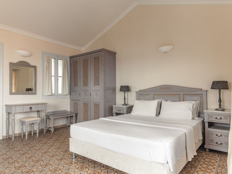Red Tower Hotel And Suites