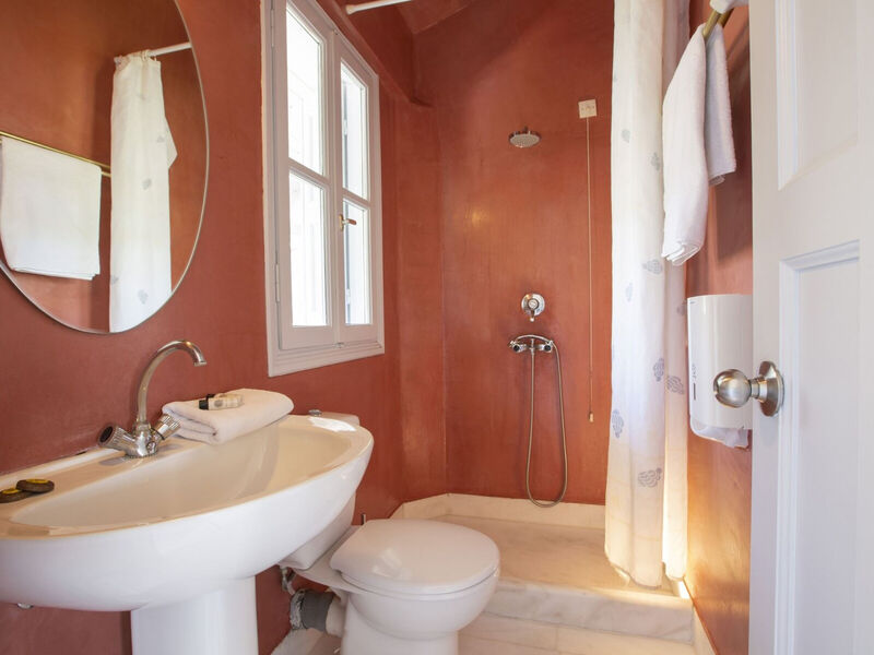 Red Tower Hotel And Suites