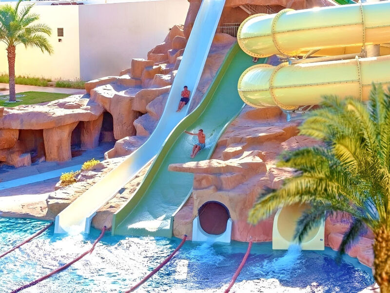 Reef Oasis Beach Resort