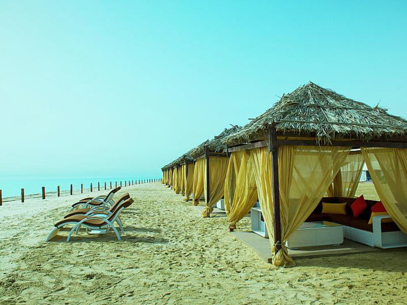 Regency Sealine camp