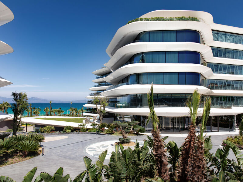 Reges A Luxury Collection Resort & Spa