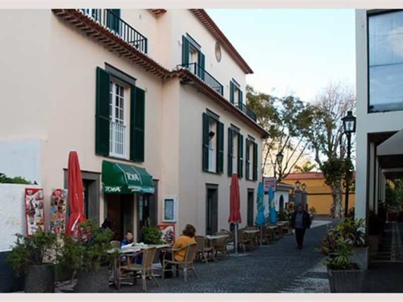 Residencial Amparo Charter