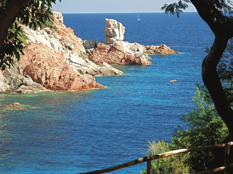 Resort Borgo Cala Moresca