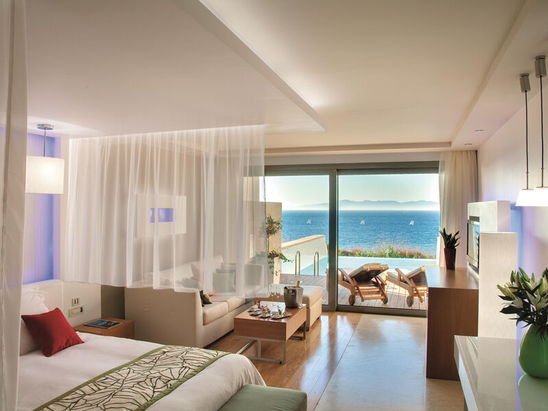 Rhodes Bay Elite Suites