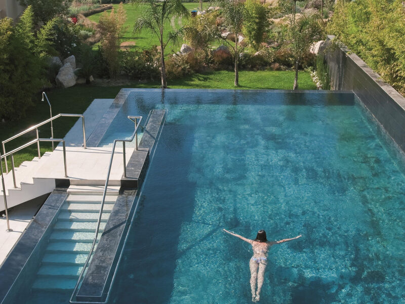 Rhodes Bay Elite Suites